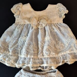 Isobella & Chloe Elegant Formal Cream Embroidered 2-Piece Set